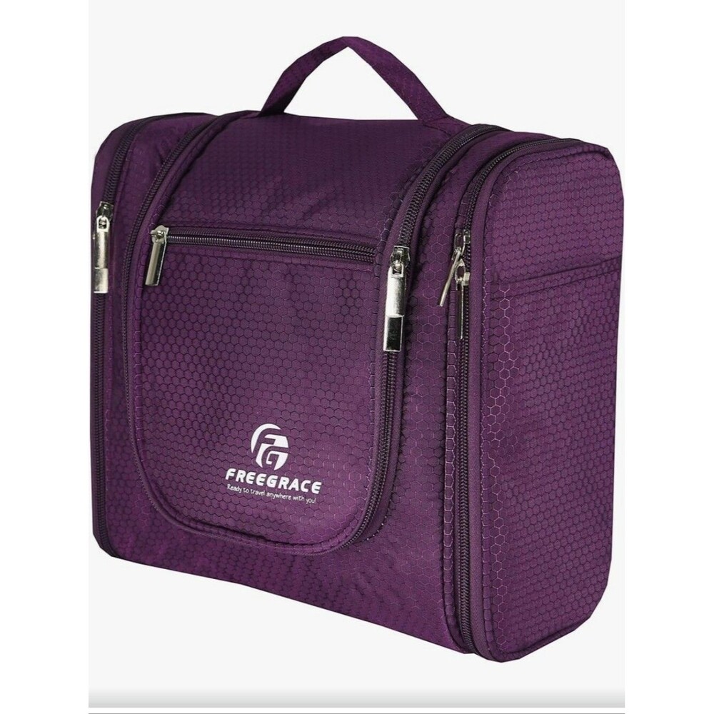 Man's Hanging Toiletry Bag